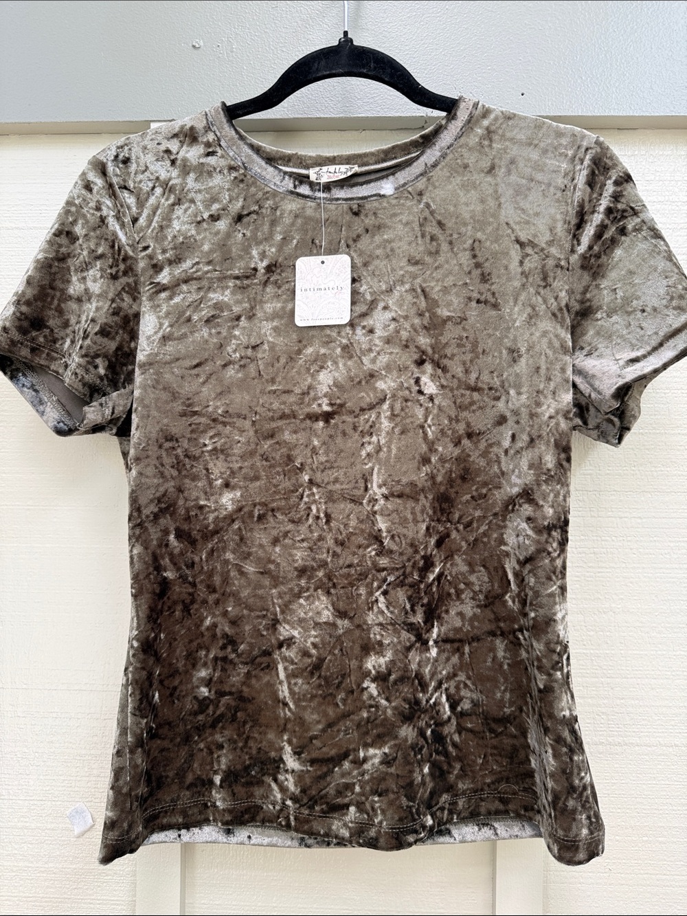 Crushed Velvet Short Sleeve Stretchy Tee - Olive Green (runs small)